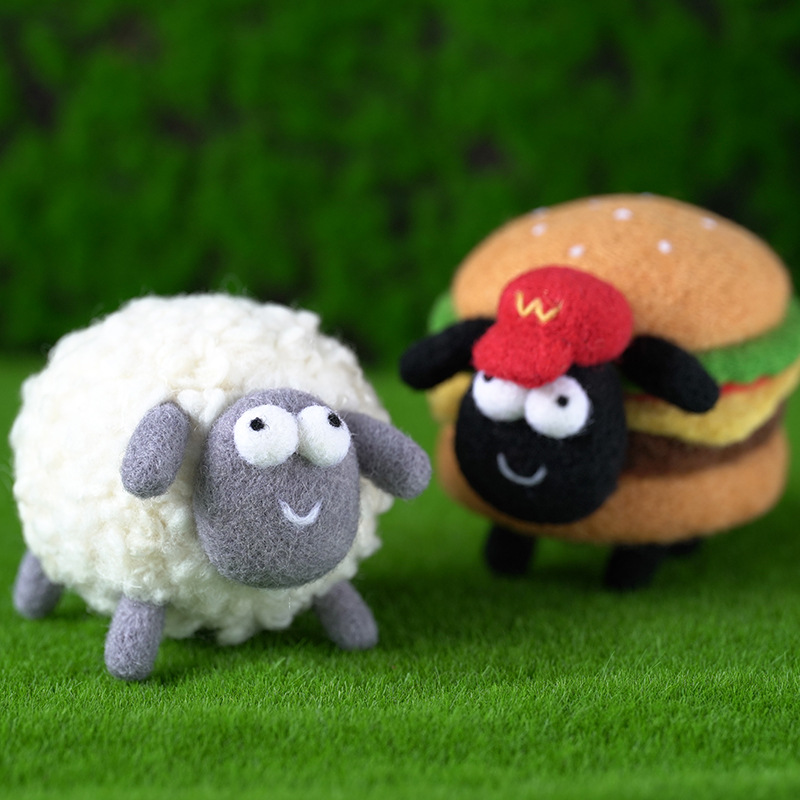Feltedjoy - OHHH!Sheep Needle Felting Kit - Hamburger