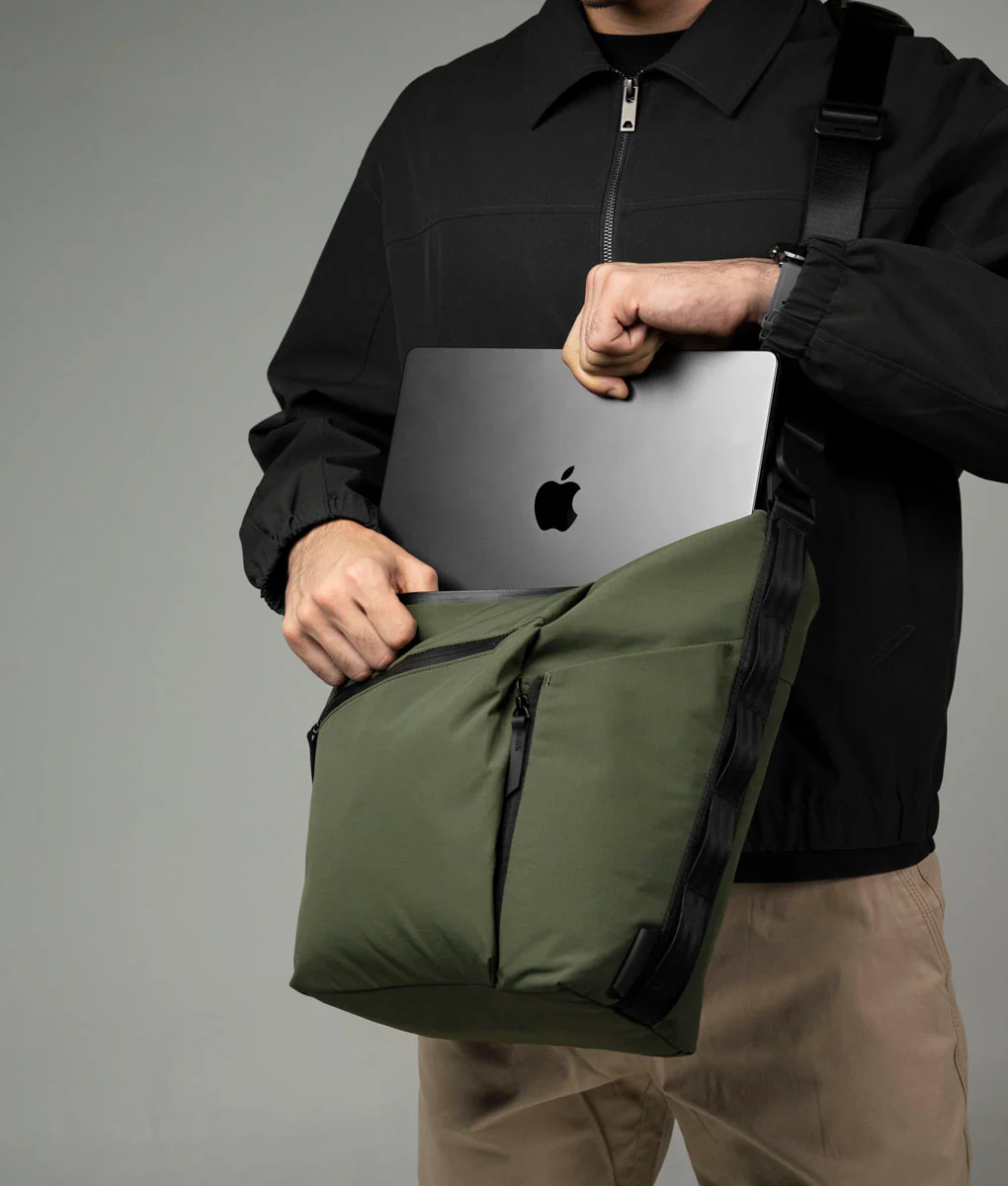 Flow Satchel (10L)