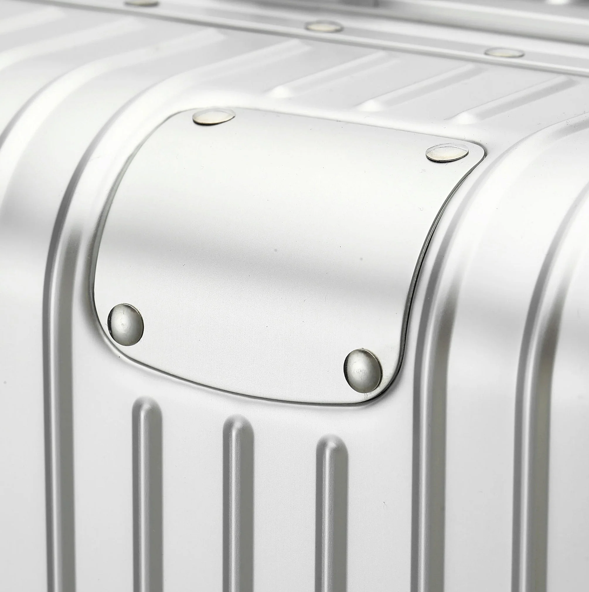 ALUMINUM SUITCASE V2 NEW, STRONGER ALUMINIUM & REMOVEABLE WHEELS