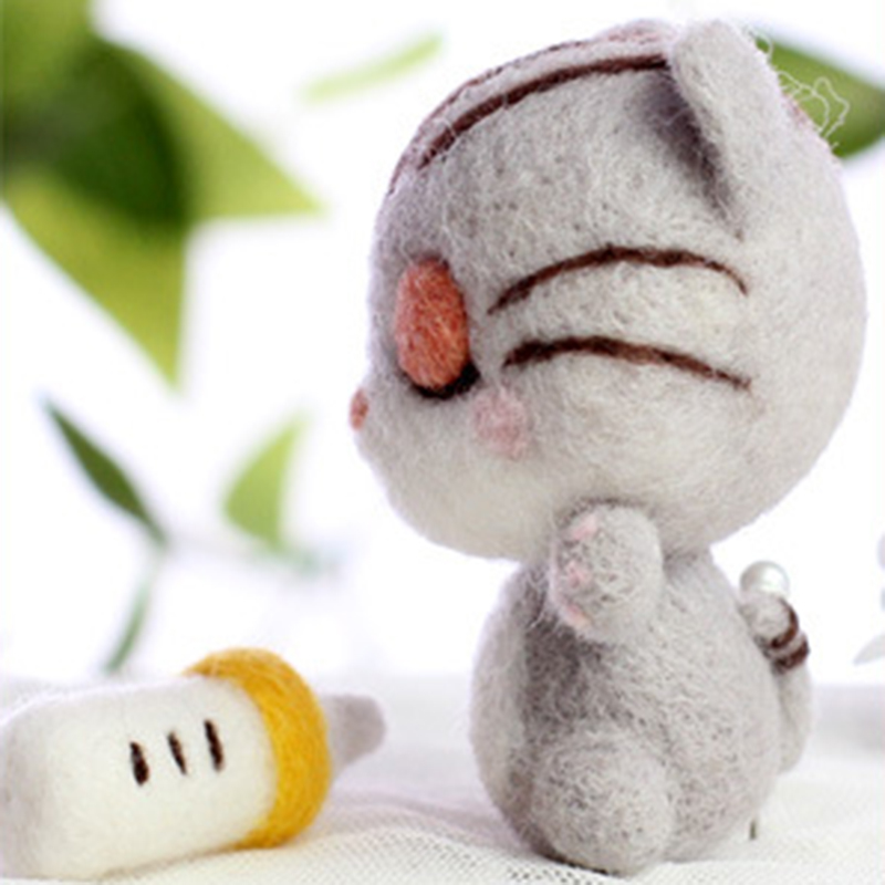 Feltedjoy - Cartoon Doll Needle Felting Kit - Sleeping Cat
