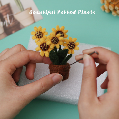 FeltingJoy - Sunflower Needle Felting Kit