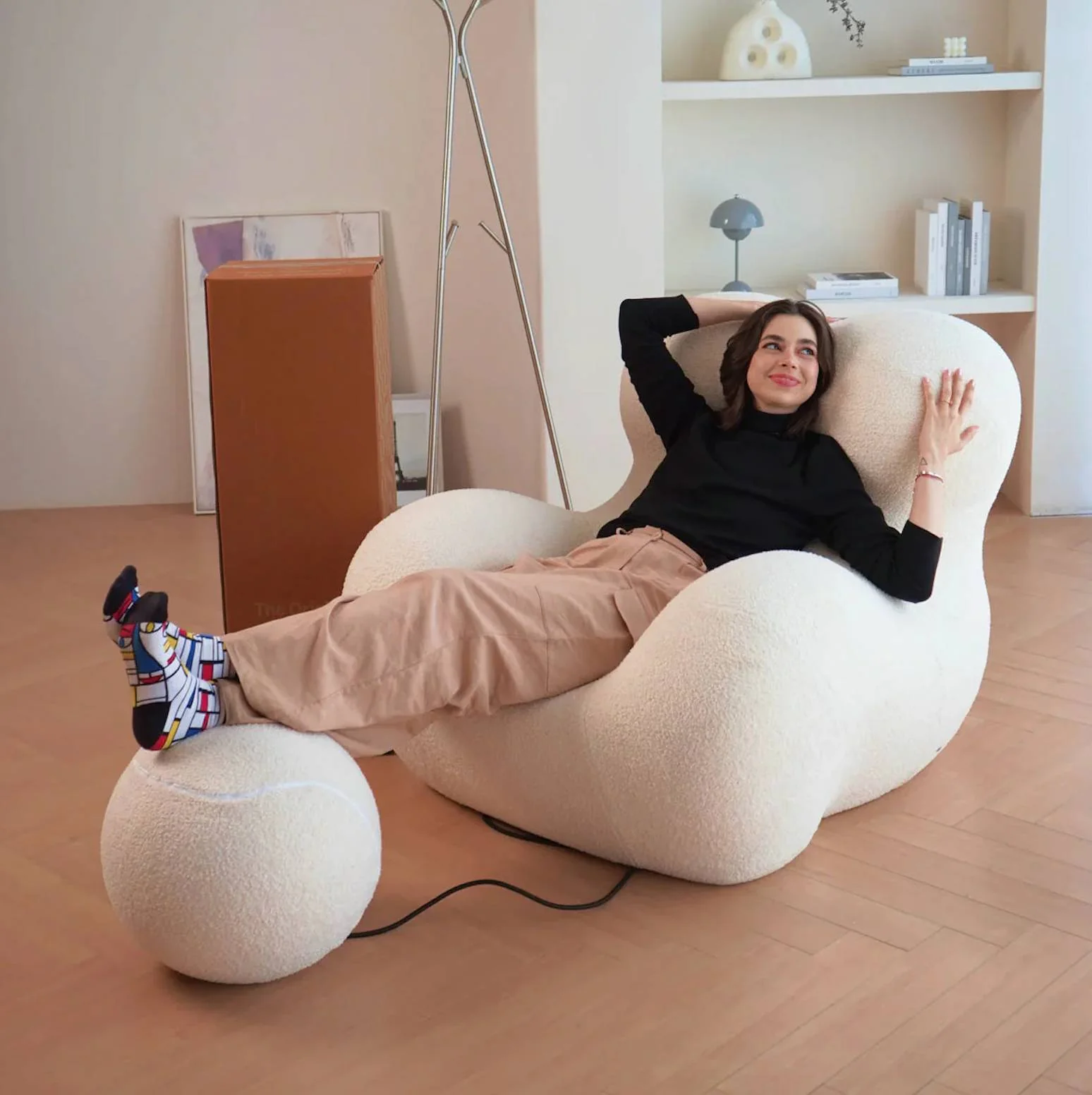 THE CLOUD LOUNGER
