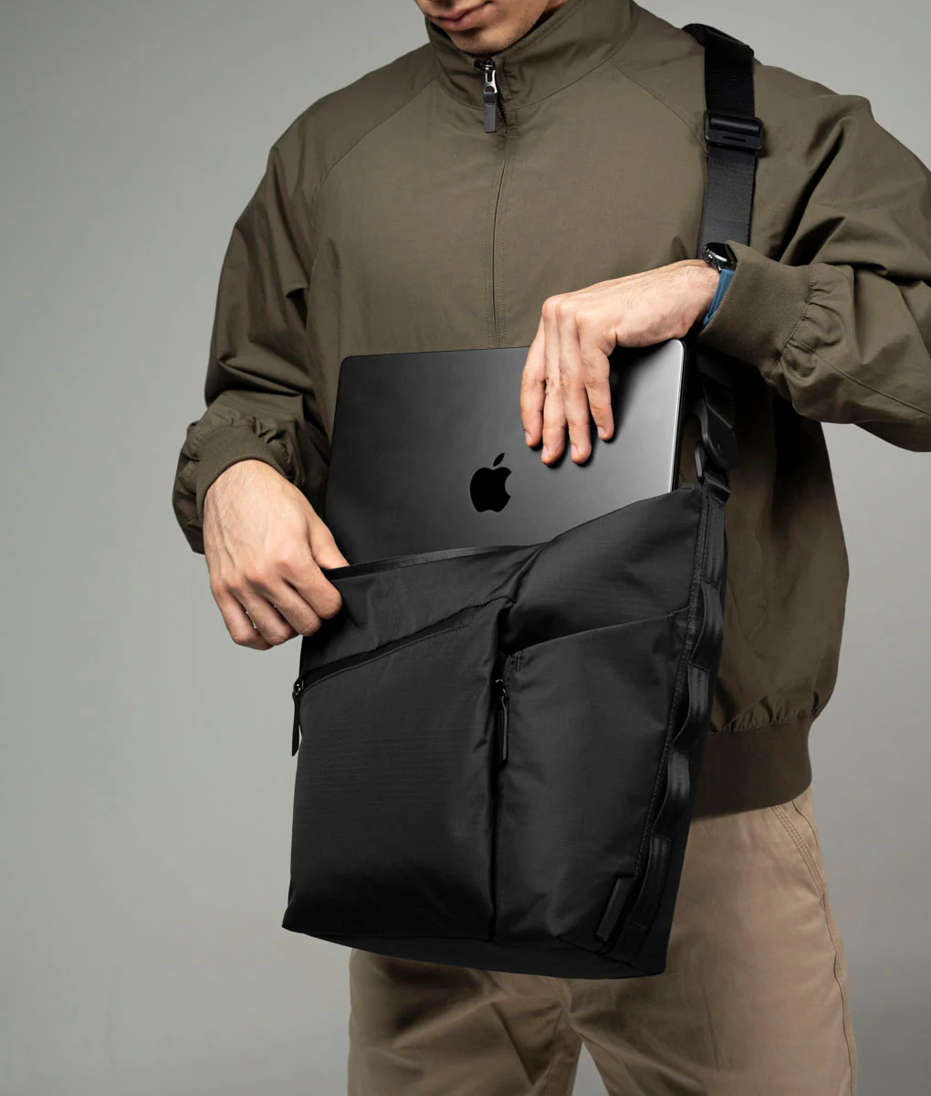 Flow Satchel (10L)