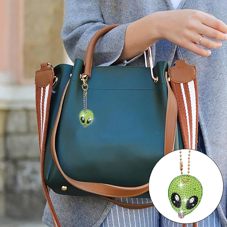 DIY Diamond Painting Keychain - Alien