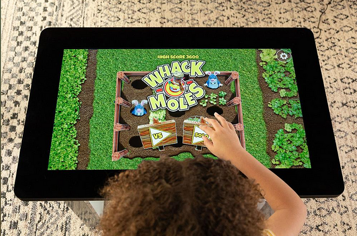 👪🎮 Board Game Touchscreen Table