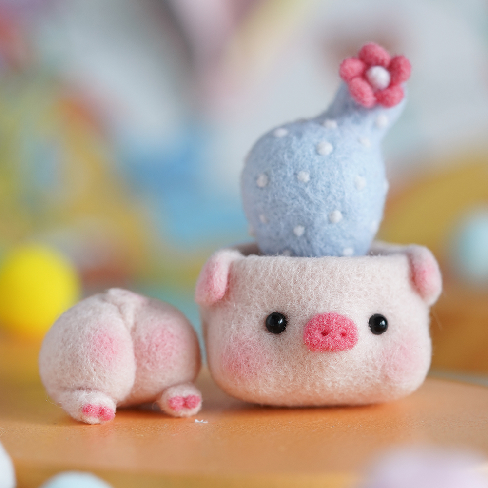 Pig Needle Felting Kit