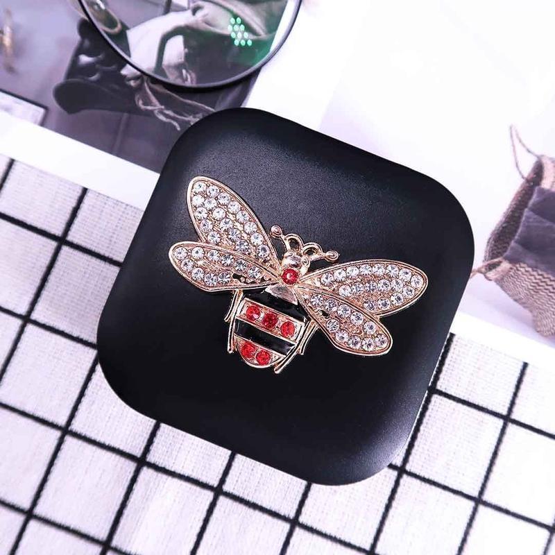 Luxury Rhinestones Bee Contact Lenses Case (Random Delivery) - NEBULALENS
