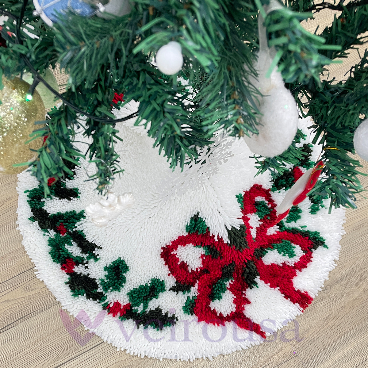 Holiday Wreath Christmas Tree Skirts Latch Hook Kit for Beginner