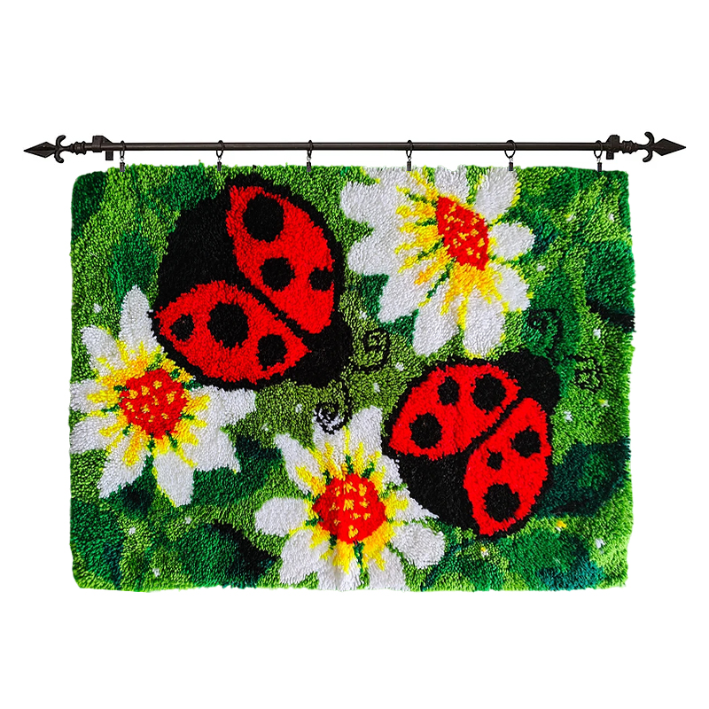 [Large Size] Ladybugs and Flowers - Latch Hook Rug Kit
