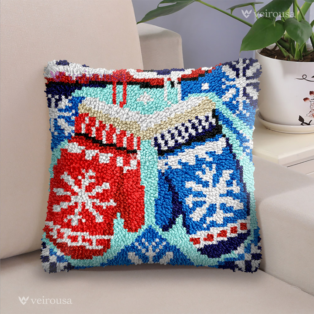 Christmas Gloves - Latch Hook Pillow Kit