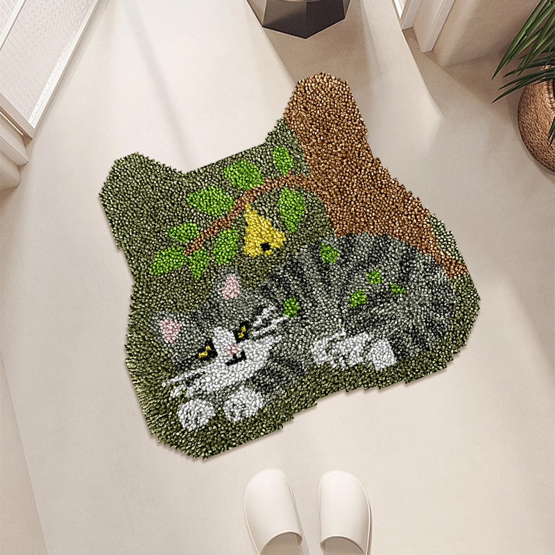 Grey Cat - Latch Hook Rug Kit