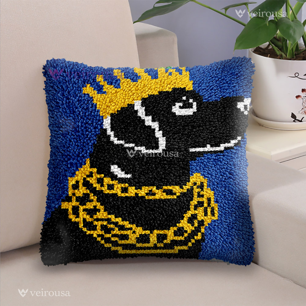 Dog Breeds - Latch Hook Pillow Kit