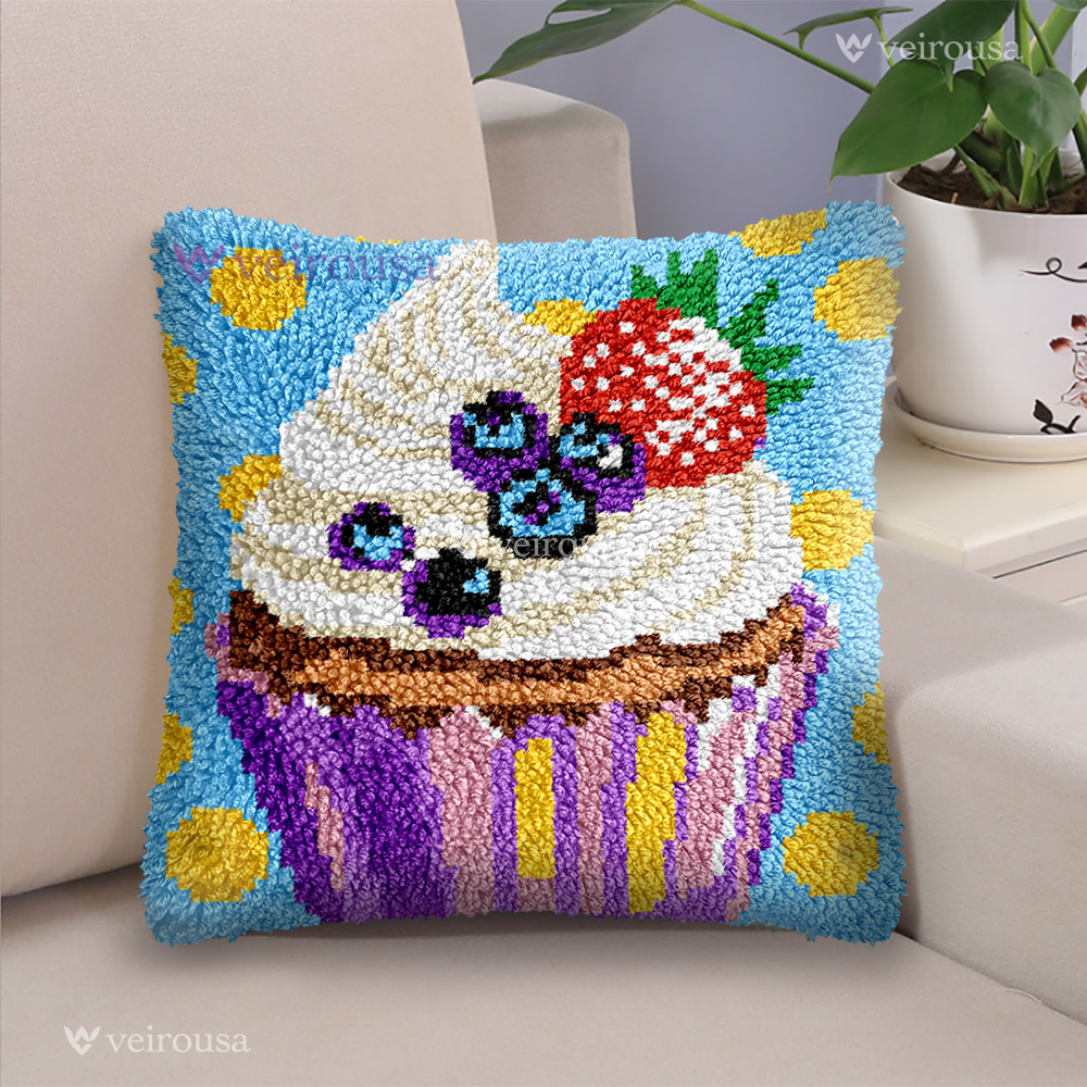 Ice Cream Cake - Latch Hook Pillow Kit