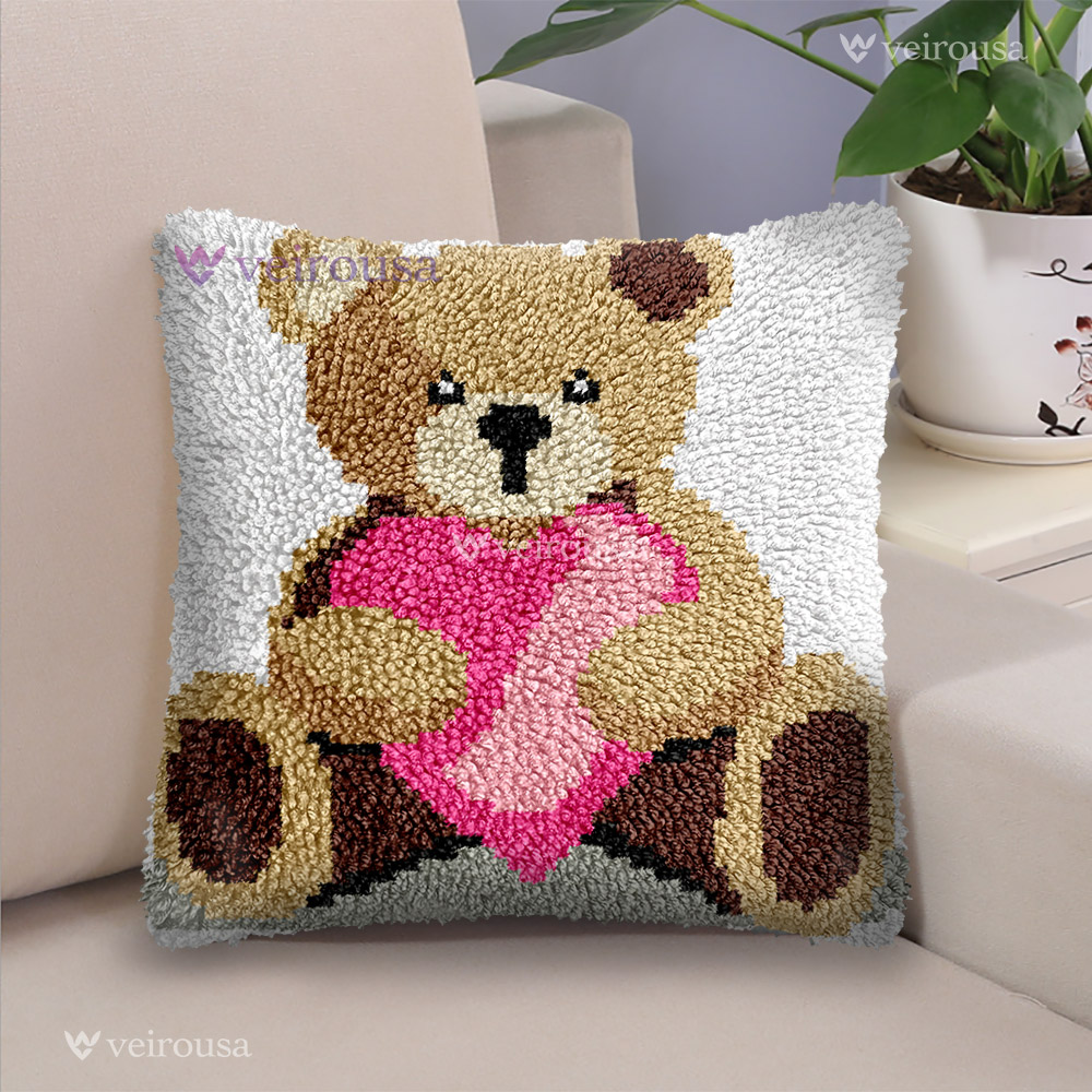 Loving Bear - Latch Hook Pillow Kit
