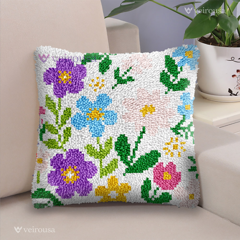 Beautiful Flowers - Latch Hook Pillow Kit