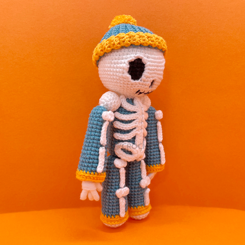 Halloween Human Skull  - Crochet Kit - LOLCrochet