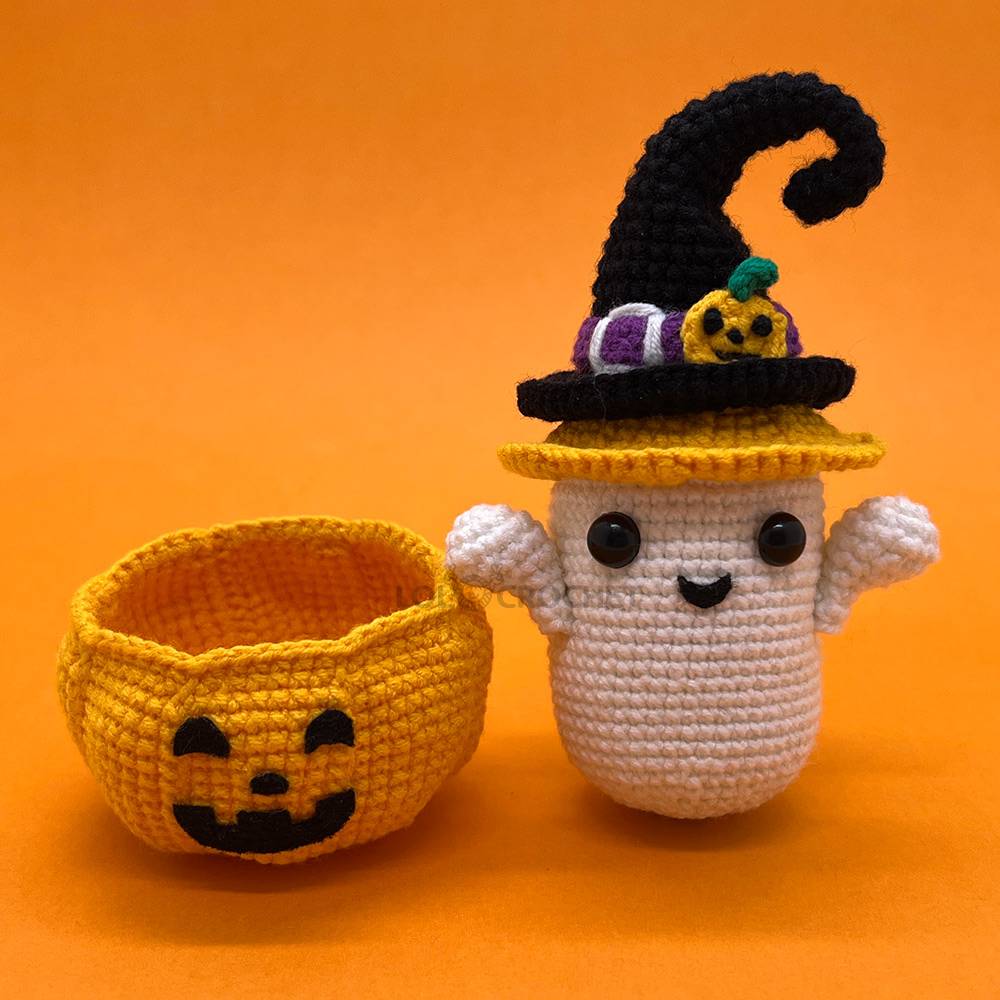 Pumpkin Ghost - Crochet Kit - LOLCrochet