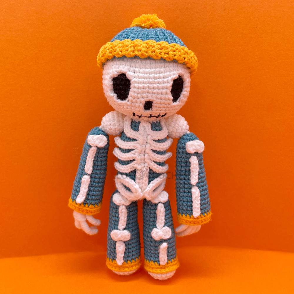 Halloween Human Skull  - Crochet Kit - LOLCrochet