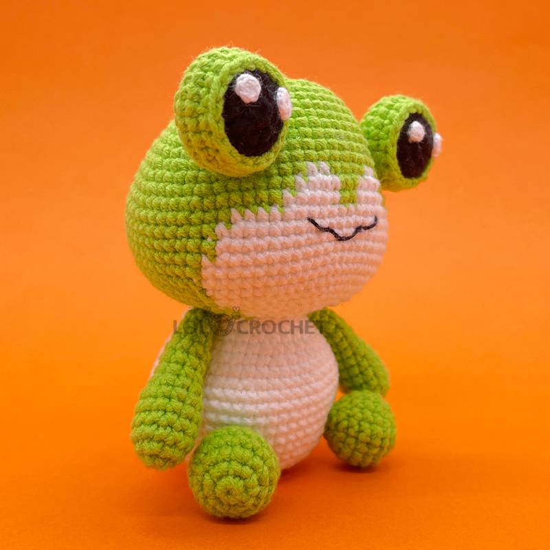 Big Eye Frog - Crochet Kit - LOLCrochet