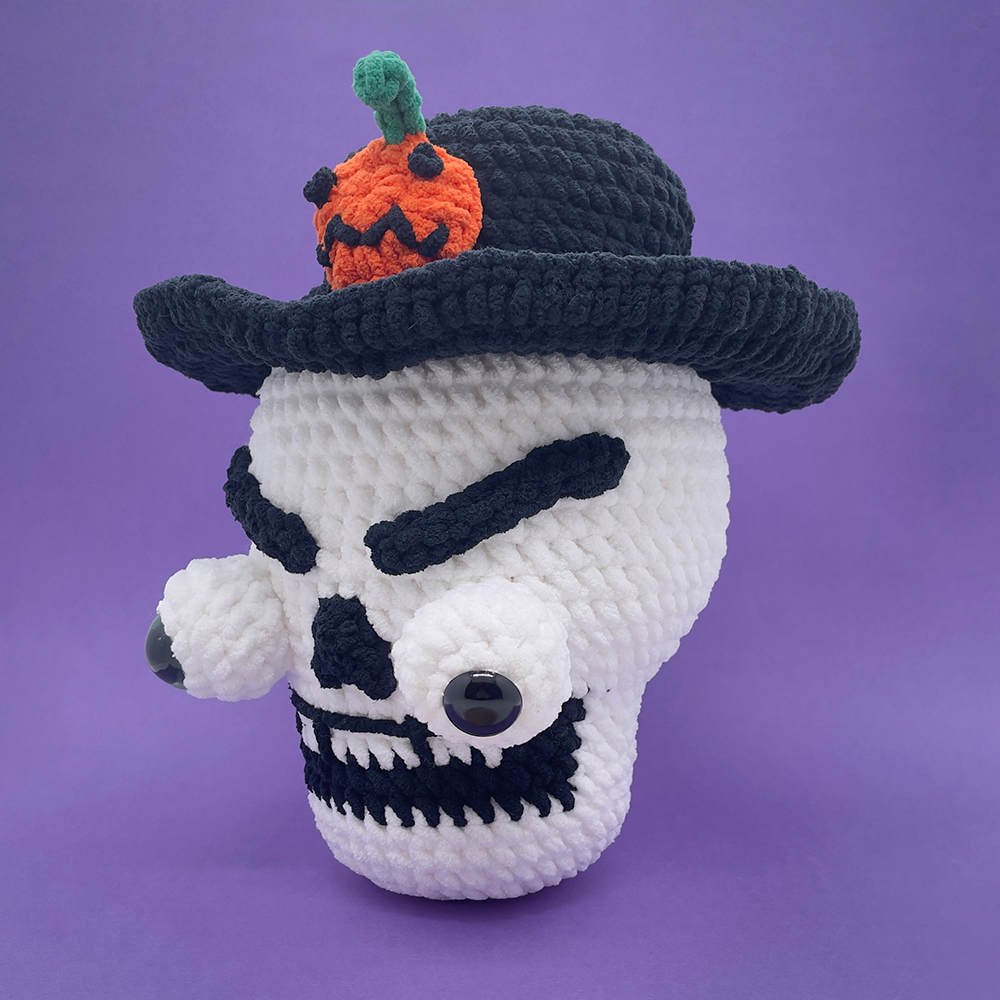 Halloween Skull - Crochet Kit - LOLCrochet