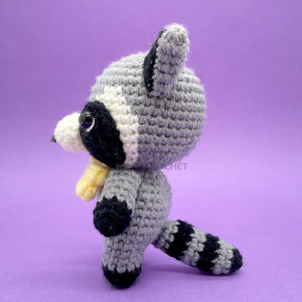 Little Raccoon - Crochet Kit - LOLCrochet