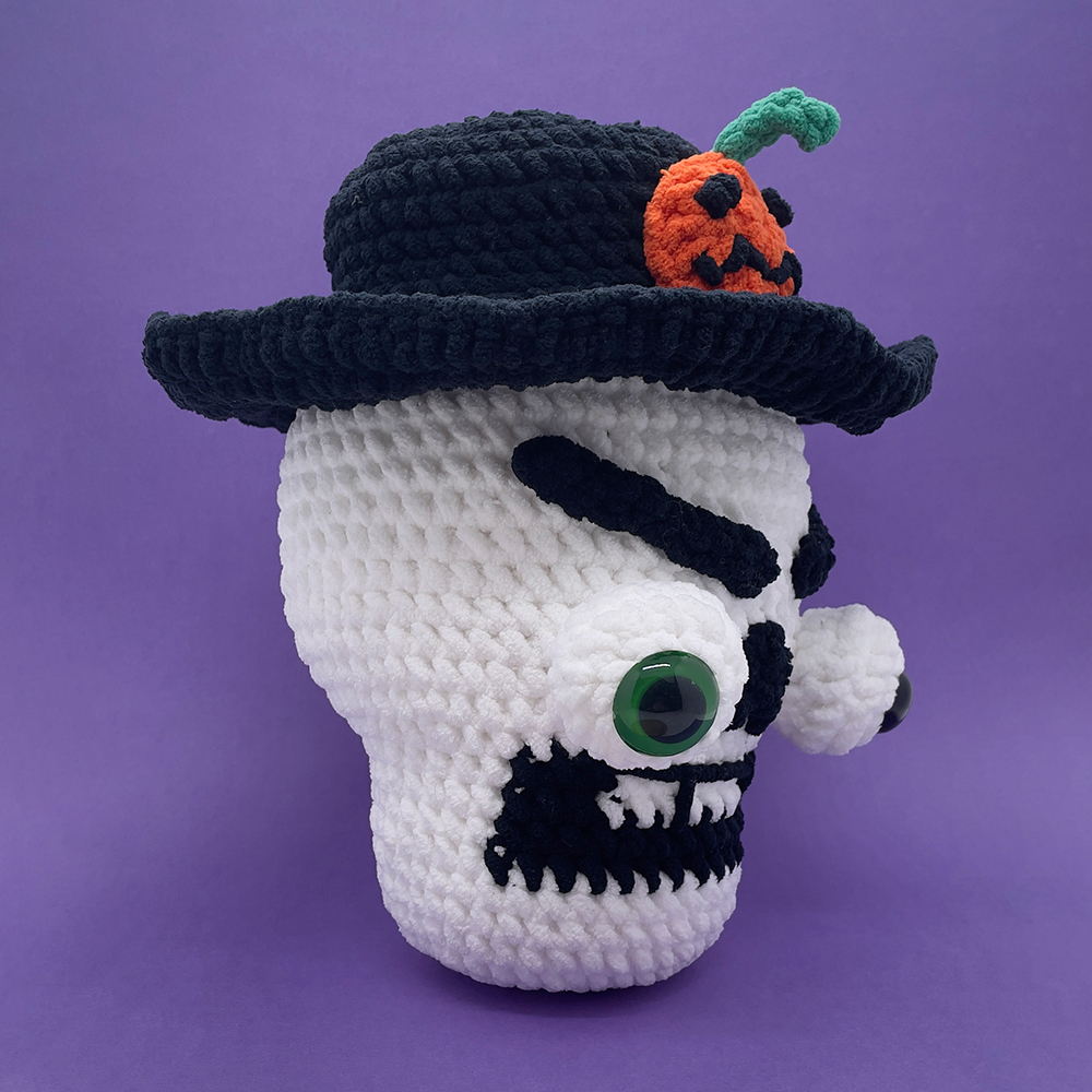 Halloween Skull - Crochet Kit - LOLCrochet