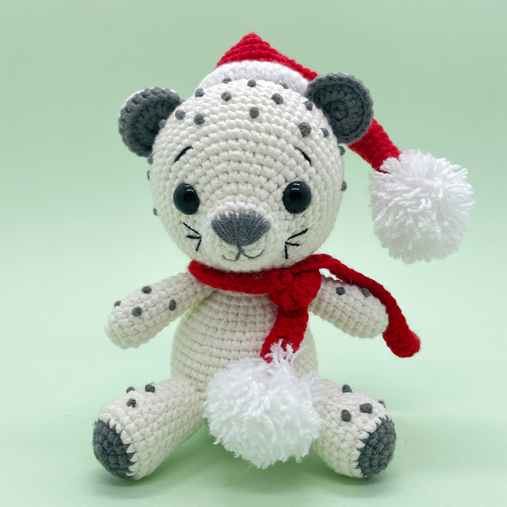 Snow Leopard Sisters - Crochet Kit - LOLCrochet