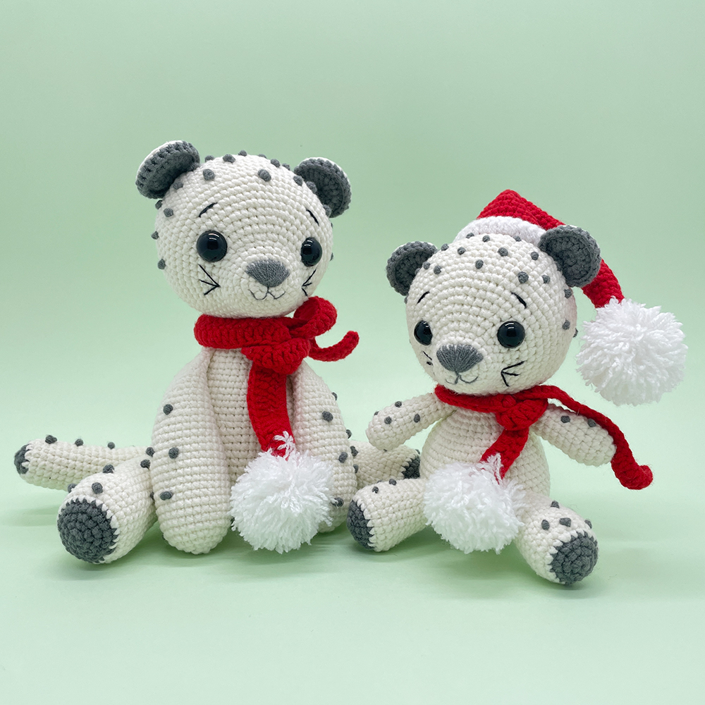 Snow Leopard Sisters - Crochet Kit - LOLCrochet