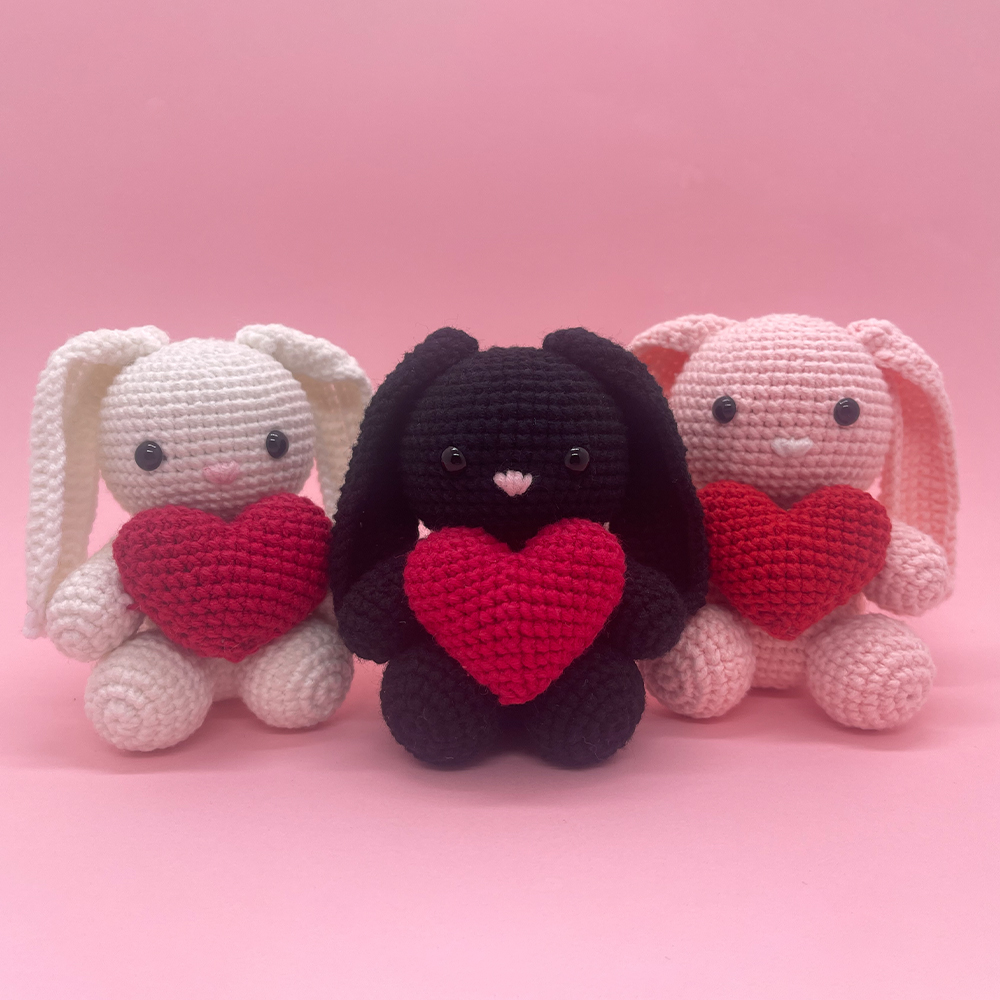 Bunny with a Heart - Crochet Kit - LOLCrochet