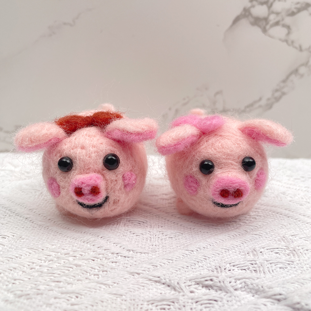 Puffball Felt Animals Needle Felting Kit - PokeaFluffy