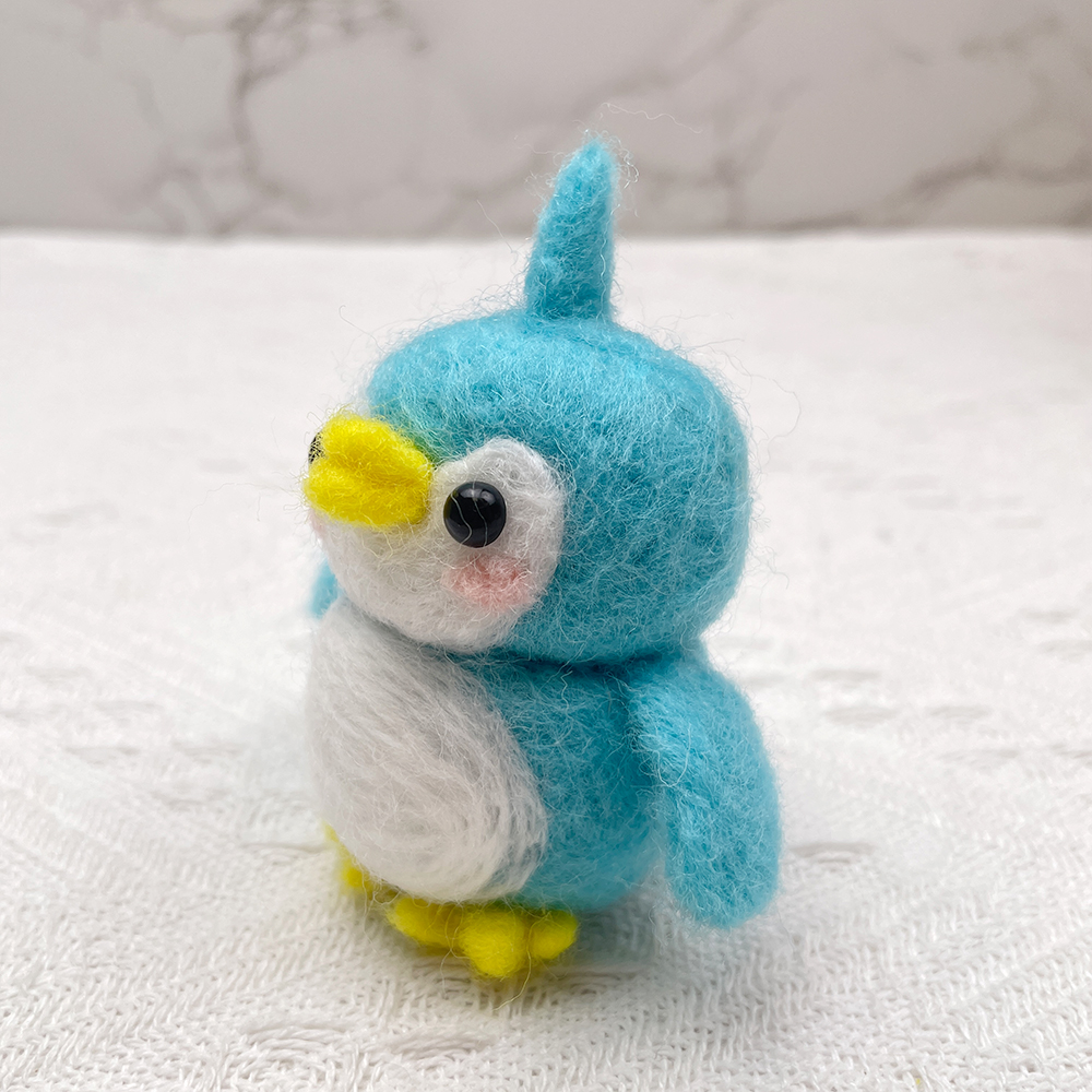Penguin Felt Animals Needle Felting Kit - PokeaFluffy