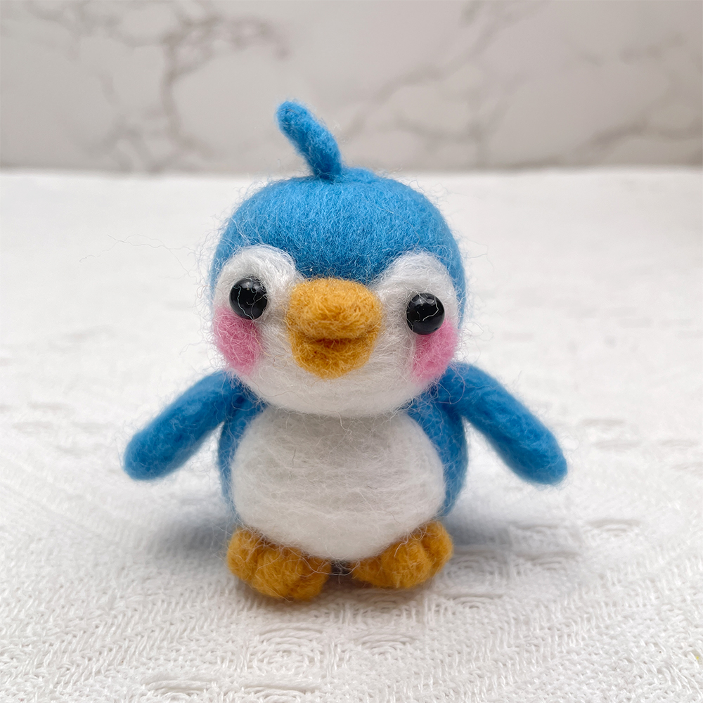 Penguin Felt Animals Needle Felting Kit - PokeaFluffy