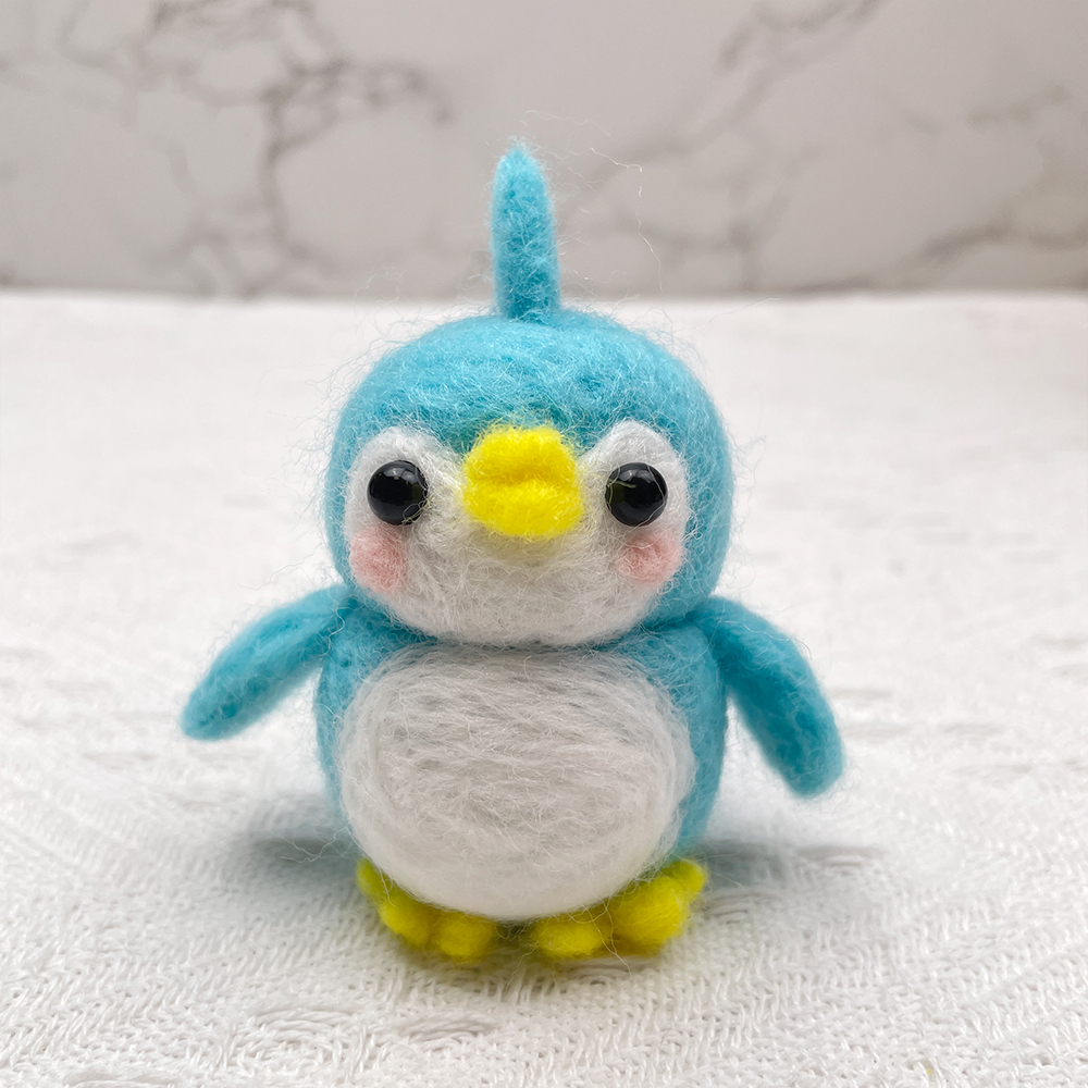 Penguin Felt Animals Needle Felting Kit - PokeaFluffy