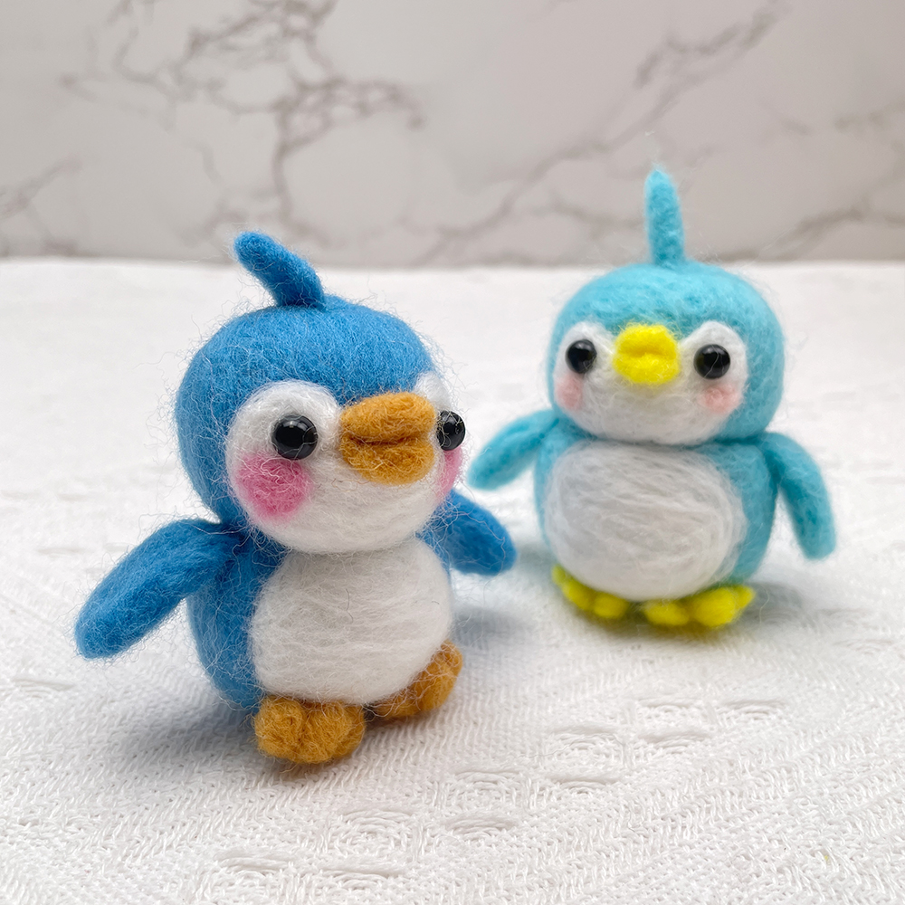 Penguin Felt Animals Needle Felting Kit - PokeaFluffy