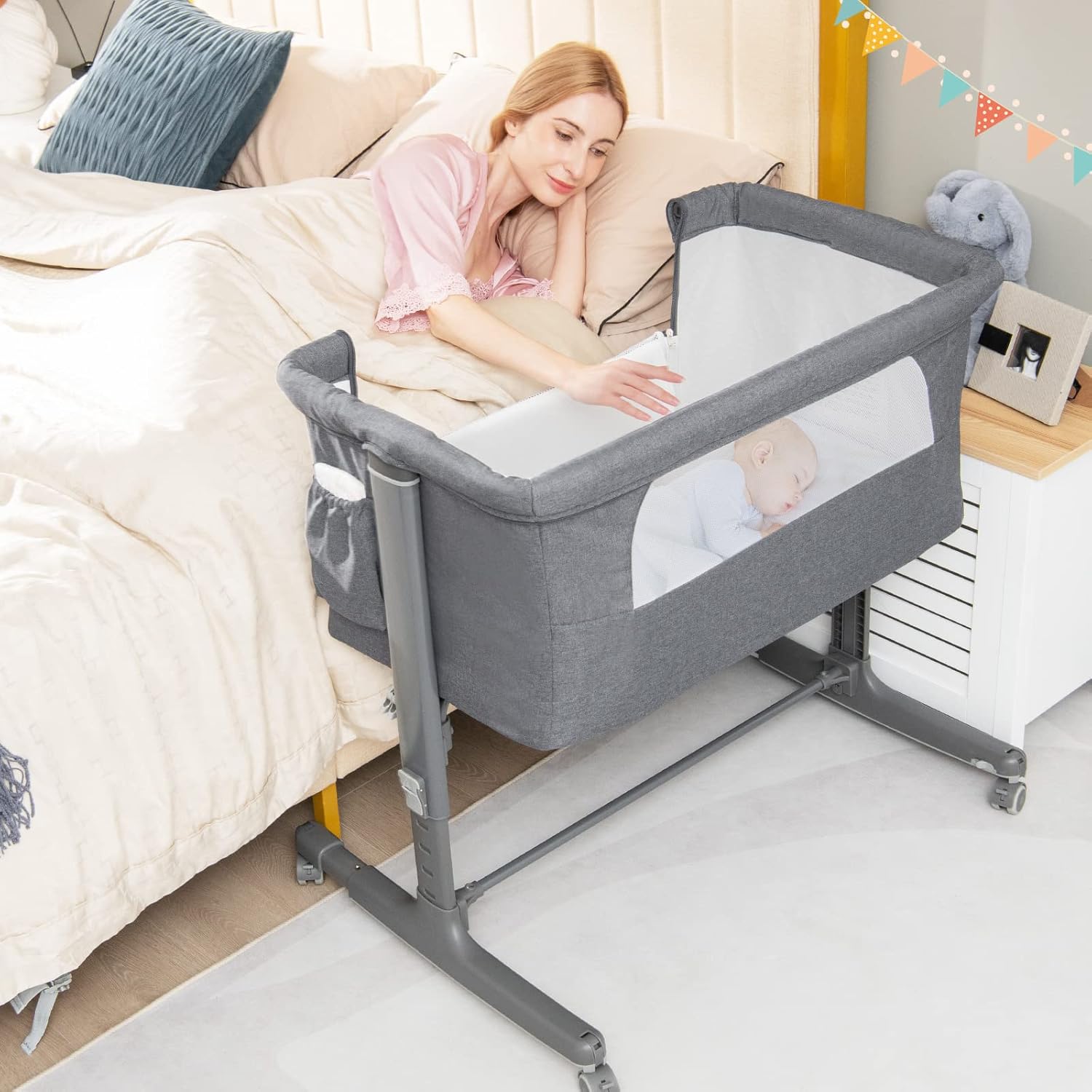 Bassinet Bedside Sleeper, 3 in 1 Folding Crib w/Adjustable Height, Mattress, Lockable Wheels, Storage Pocket & Carry Bag for Infant Newborn, Stationary & Rock, Portable Baby Bassinet