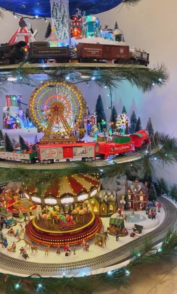 💝Last Day Clearance💥Buy 1 Get 1 Free💥Ferris wheel Christmas tree