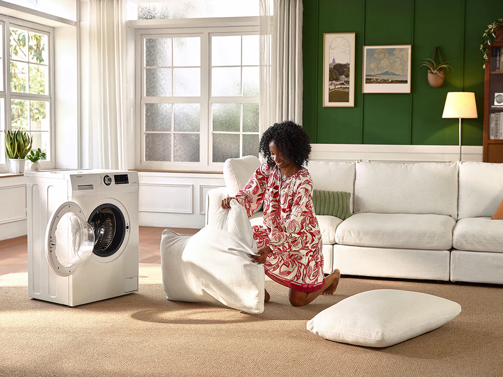 4 Seats with 2 Ottomans & Console